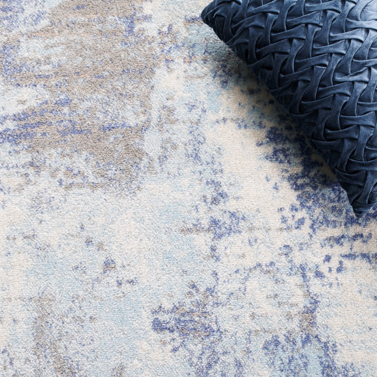 Safavieh Skyler Sky504M Light Blue/Grey Rug.