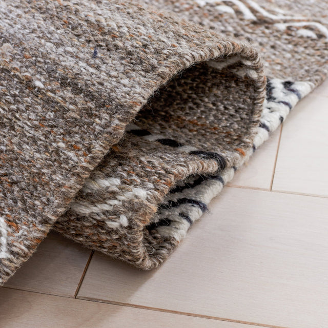 Safavieh Striped Kilim Stk101Z Black/Ivory Rug.