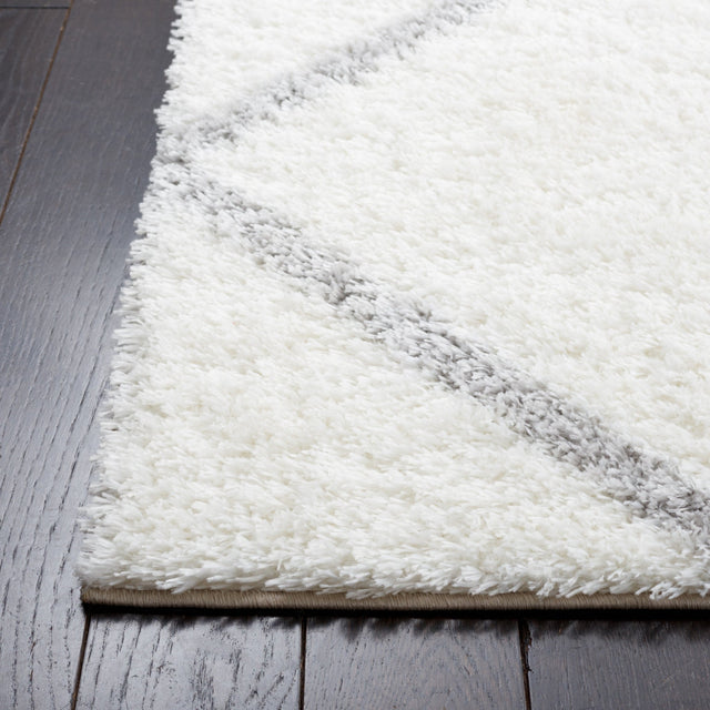 Safavieh Tahoe Shag Tho676A White/Grey Rug.