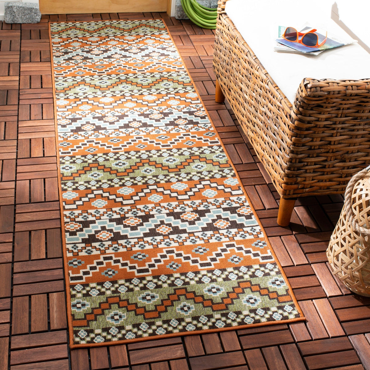 Safavieh Veranda Ver095 Terracotta/Chocolate Rug.