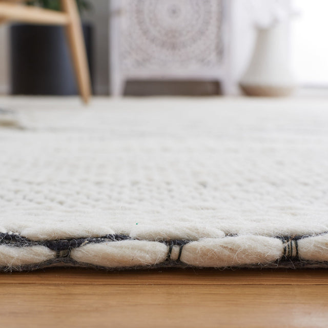 Safavieh Vermont Vrm153Z Ivory/Black Rug.