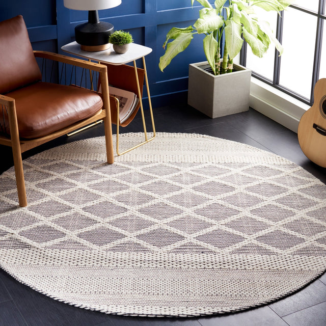 Safavieh Vermont Vrm154Z Ivory/Black Rug.