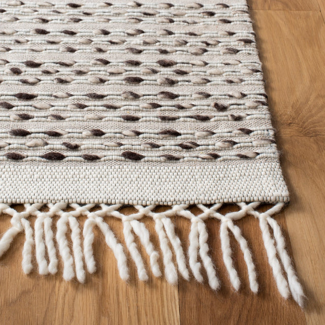 Safavieh Vermont Vrm307A Ivory Rug.