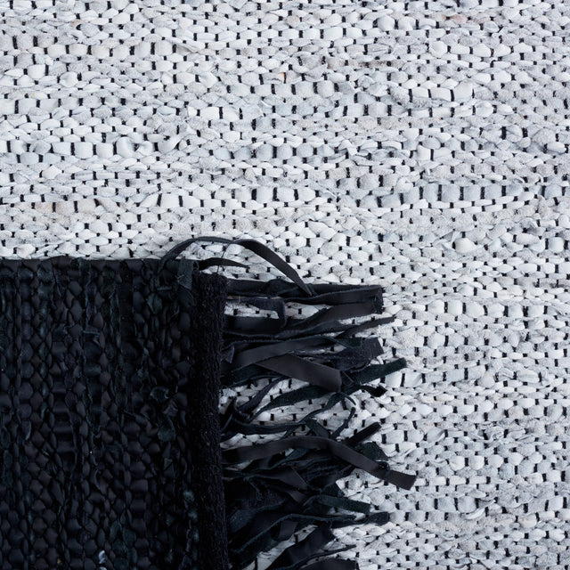 Safavieh Vintage Leather Vtl701A Ivory/Black Rug.