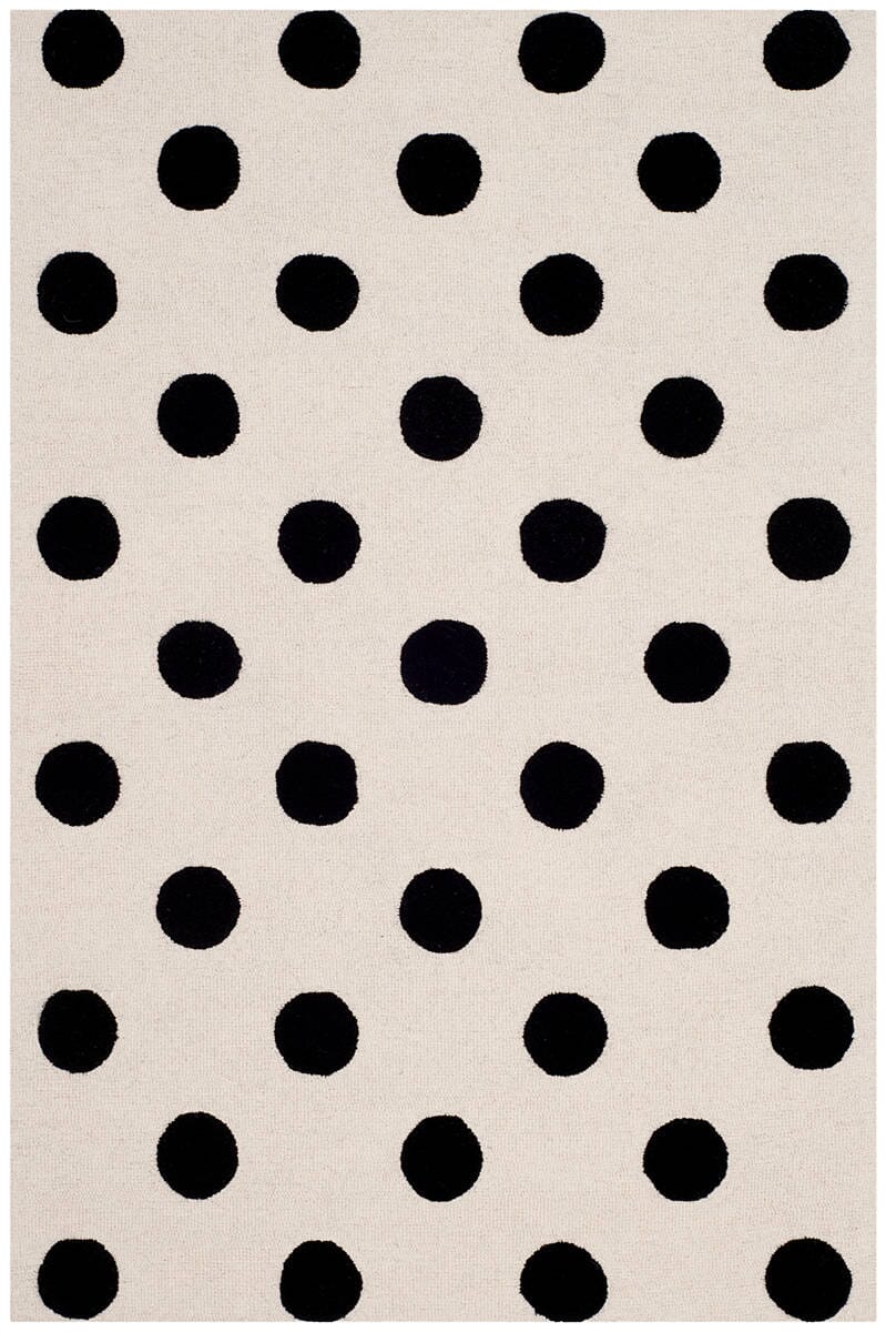Safavieh Safavieh Kids Sfk904D Ivory / Black Rugs.