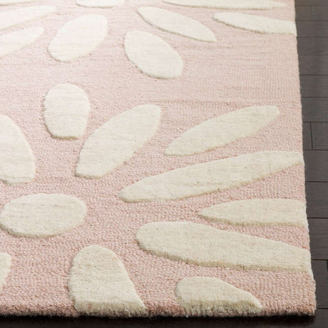 Safavieh Safavieh Kids Sfk914P Pink / Ivory Rugs.