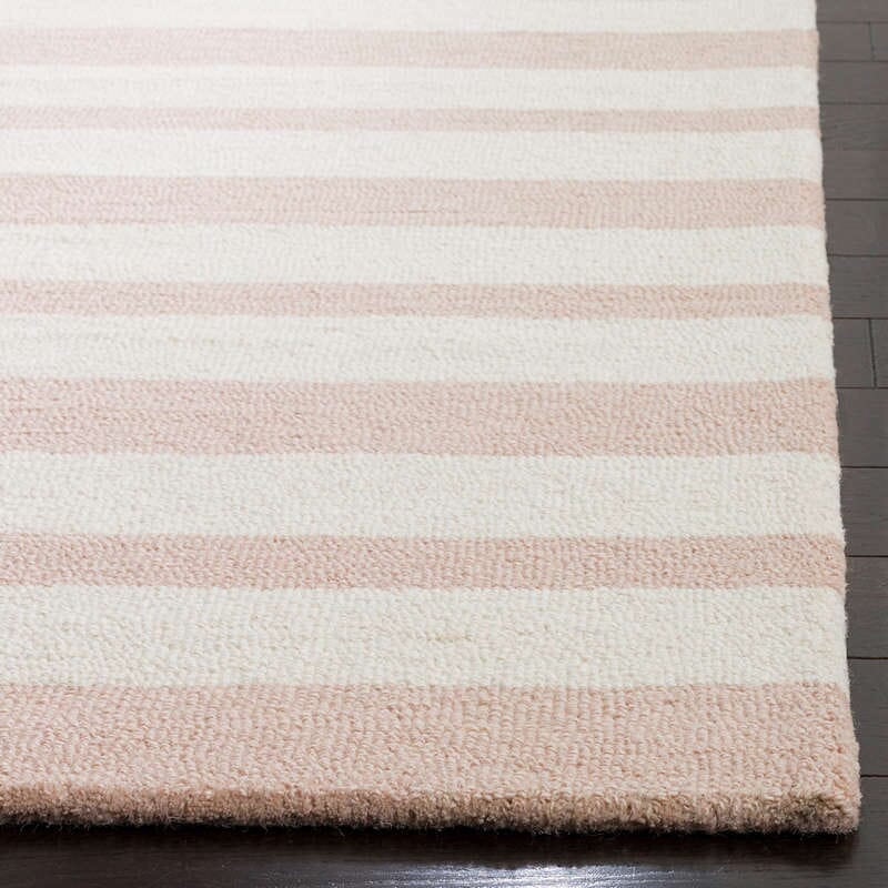 Safavieh Safavieh Kids Sfk915P Pink / Ivory Rugs.