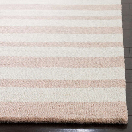 Safavieh Safavieh Kids Sfk915P Pink / Ivory Rugs.