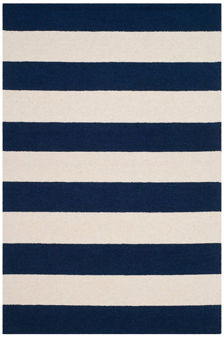 Safavieh Safavieh Kids Sfk919N Navy / Ivory Rugs.