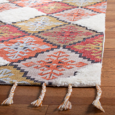 Safavieh Saffron Sfn102P Rust / Ivory Rugs.