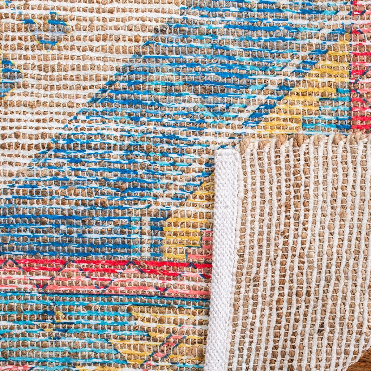 Safavieh Saffron Sfn509A Cream / Blue Rugs.