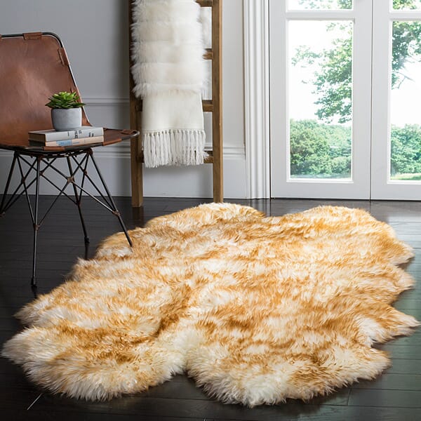 Safavieh Sheepskin Shag Shs121D Off White / Coco Brown Rugs.