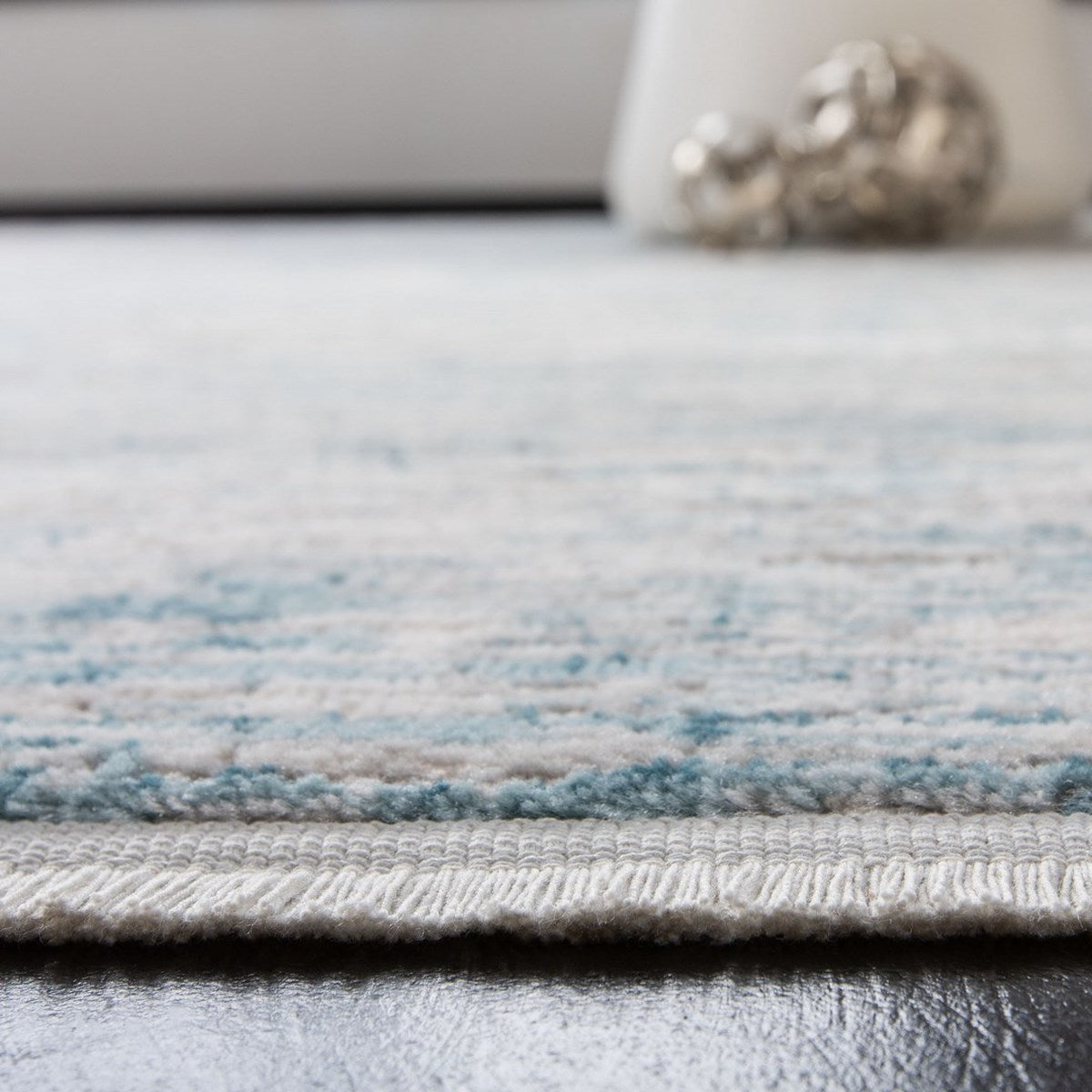 Safavieh Shivan Shv720F Blue/Grey Rug.