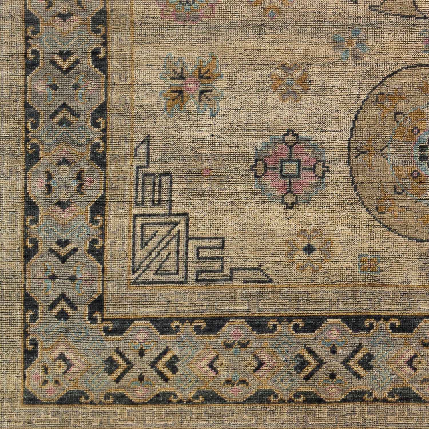Surya Smyrna Smy-2301 Dark Green, Wheat, Pale Pink, Denim Rugs.
