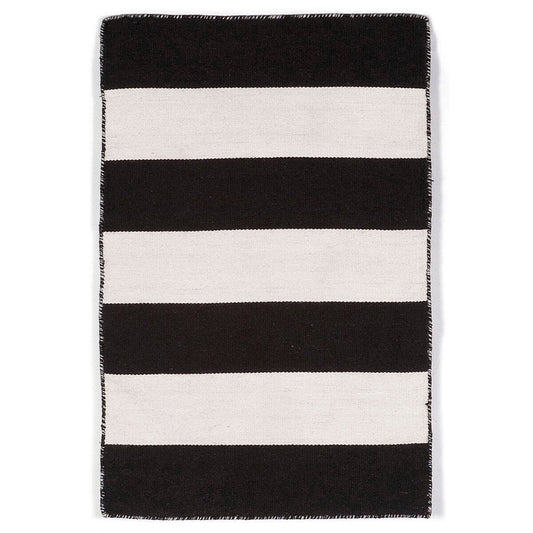 Liora Manne Sorrento Rugby Stripe 6302/48 Black Striped Area Rug