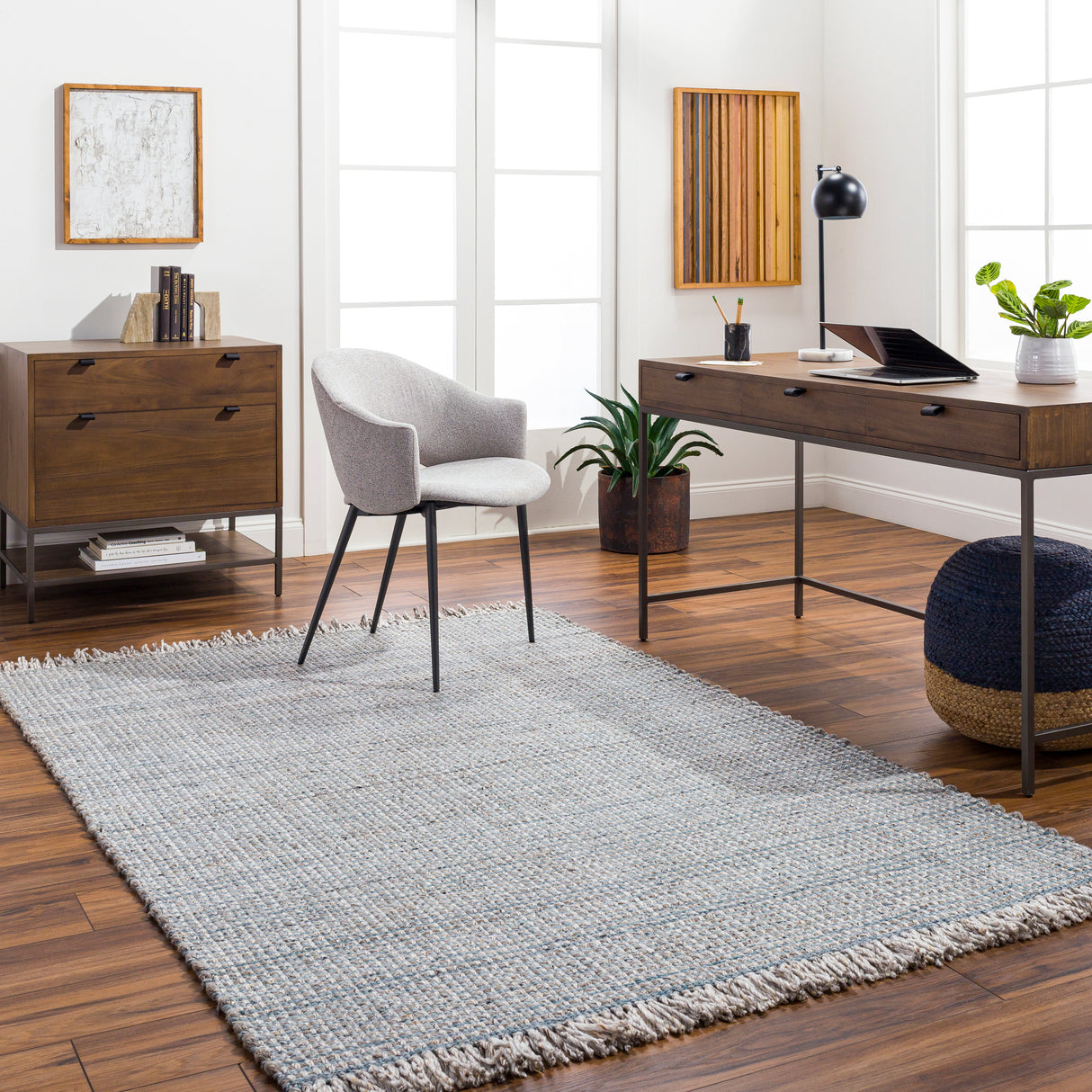 Surya Sara Sru-2300 Grey Rug.