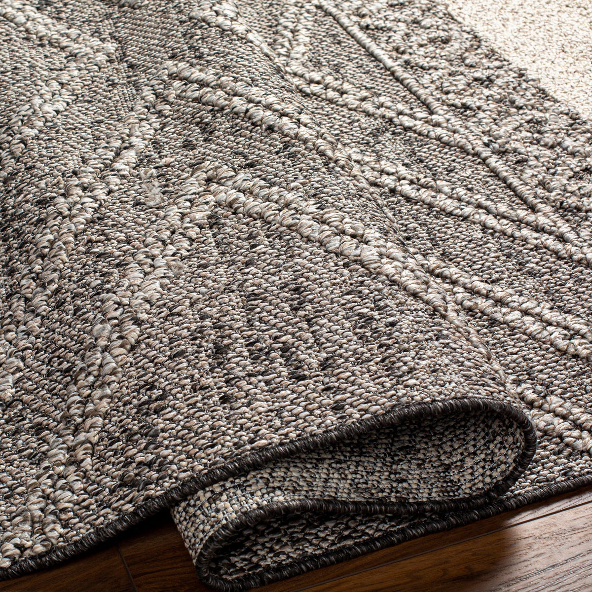 Surya Sarasota Sso-2309 Tan, Black Rug.