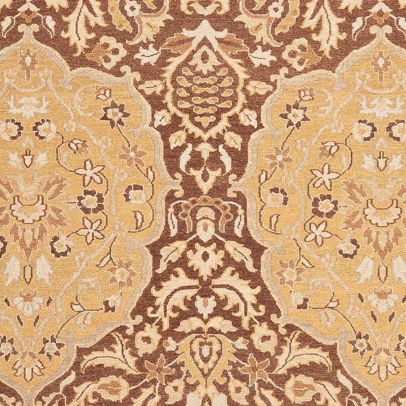 Safavieh Sumak Sum421A Brown / Gold Rugs.