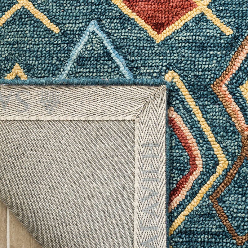 Safavieh Suzani Szn314A Dark Blue/Multi Rug.