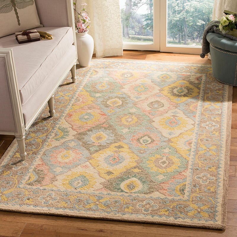 Safavieh Suzani Szn317A Ivory / Multi Rugs.