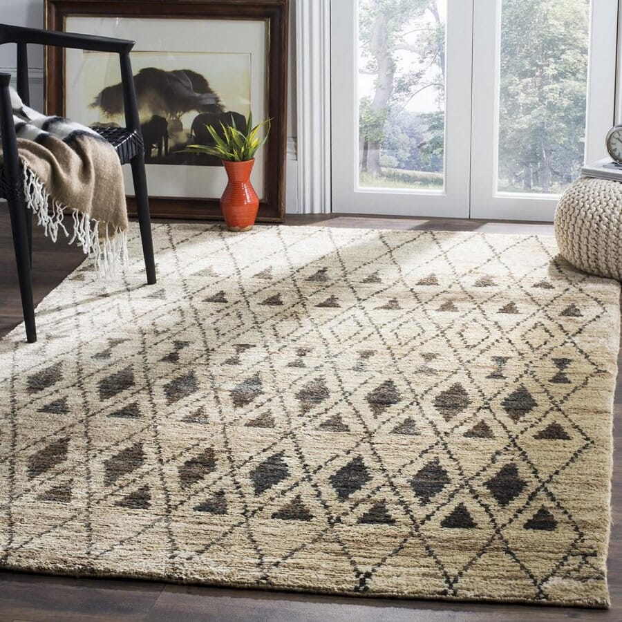 Safavieh Tangier Tgr648A Ivory / Black Rugs.