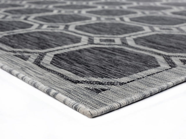 United Weavers Augusta Balos Black (3900-10670) Rugs.