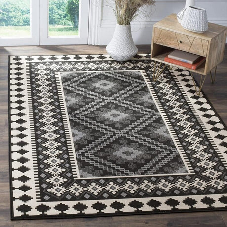 Safavieh Veranda Ver099-0421 Black / Creme Rugs.