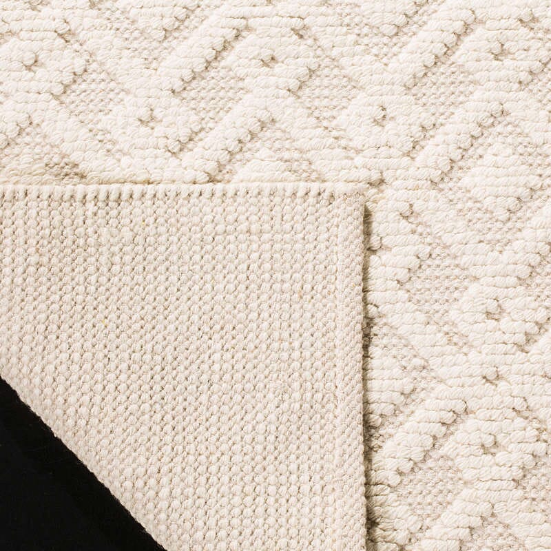 Safavieh Vermont Vrm102A Ivory Rug.