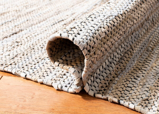 Safavieh Vintage Leather Vtl202H Beige / Multi Rugs.