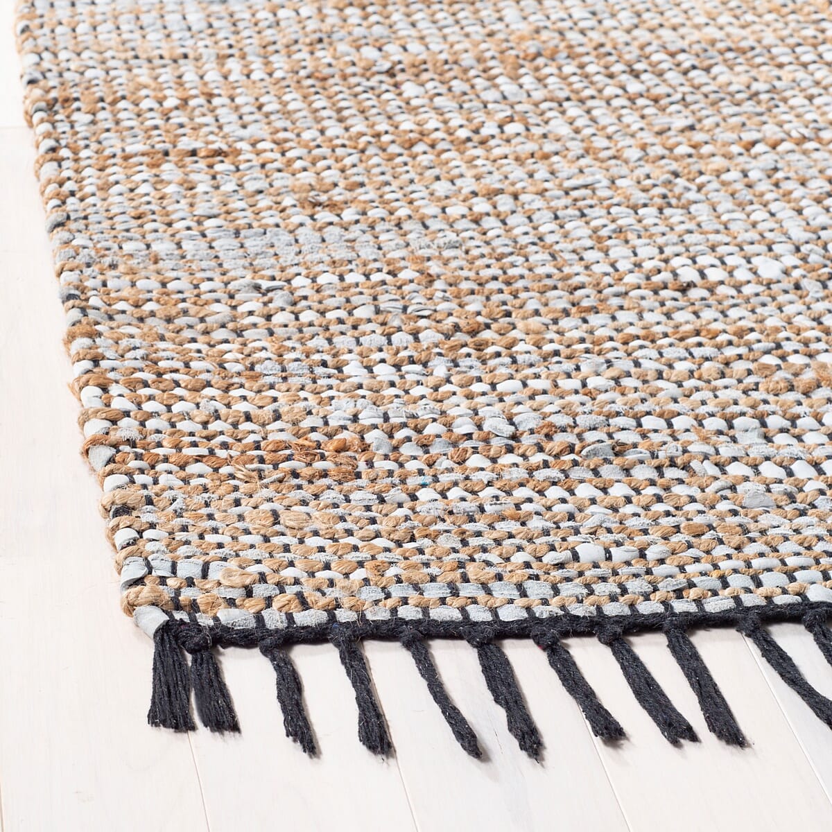 Safavieh Vintage Leather Vtl203G Silver Rugs.