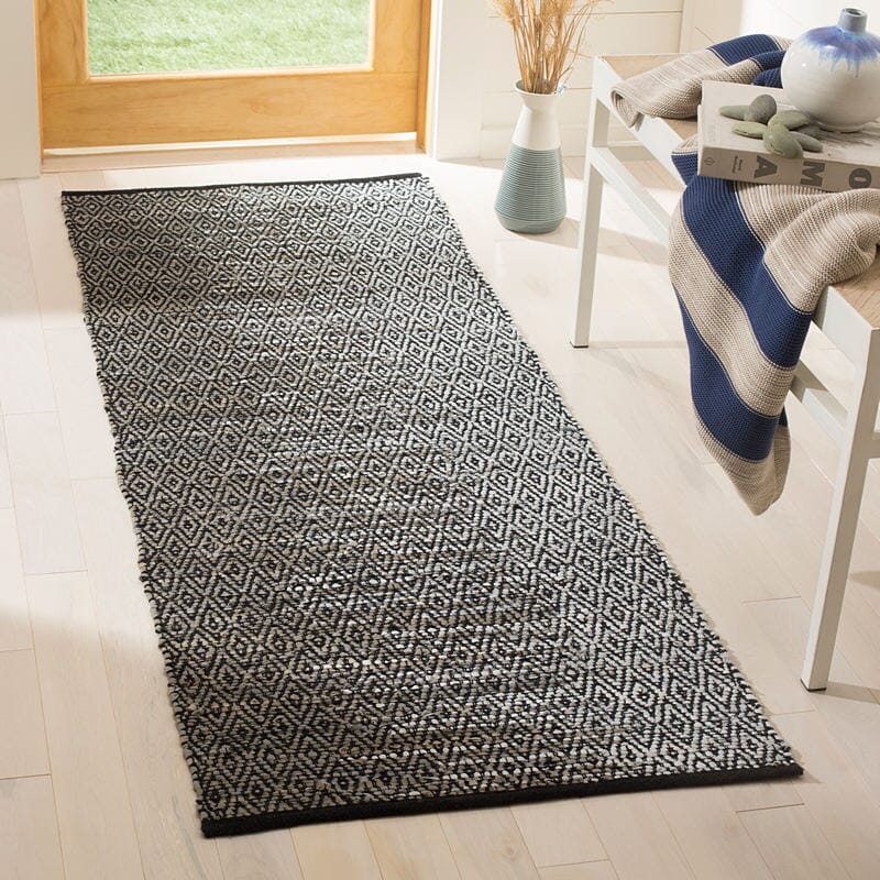 Safavieh Vintage Leather Vtl388A Light Grey / Grey Rugs.