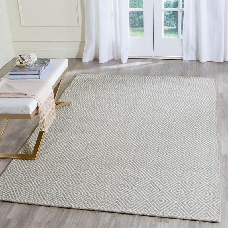 Safavieh Wilton Wil715A Silver / Ivory Rugs.