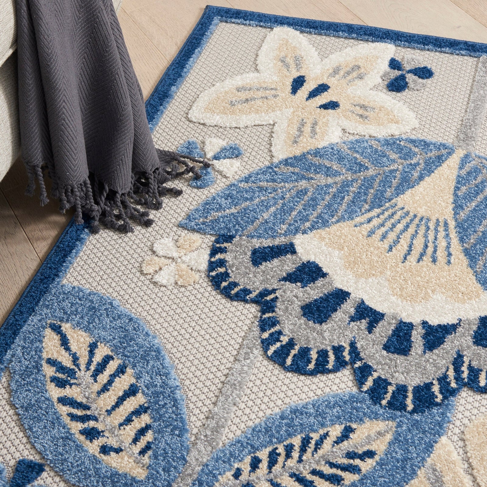 Indoor vs. Outdoor Rugs: Can You Use Them Interchangeably? - BuyAreaRugs.com