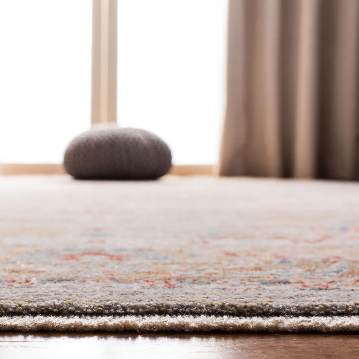 Safavieh Kenitra 600 5'-0" x 8'-0" Rug in Grey / Light Blue