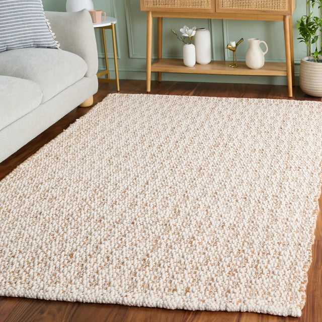 Safavieh Natural Fiber 4'-0" x 6'-0" Rug in Natural / Silver