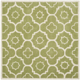 Safavieh Chatham 5'-0" x 5'-0" Rug in Green / Ivory