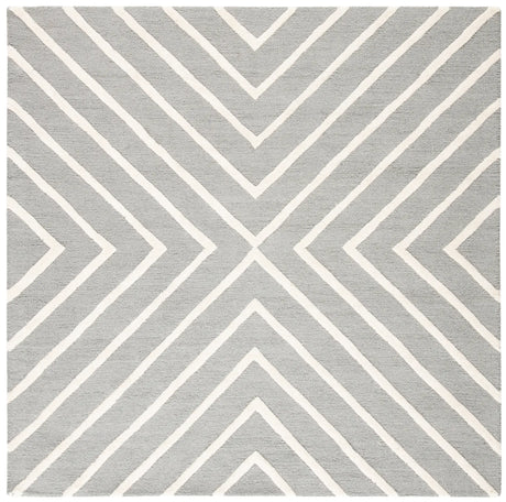 Safavieh Safavieh Kids 5'-0" x 5'-0" Rug in Grey / Ivory