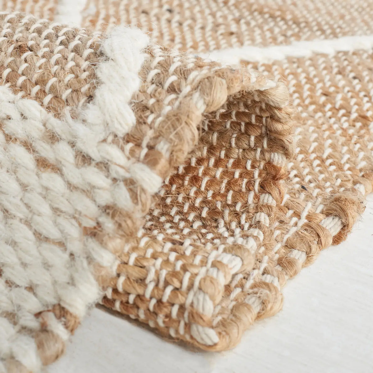 Safavieh Natural Fiber 4'-0" x 6'-0" Rug in Natural / Ivory