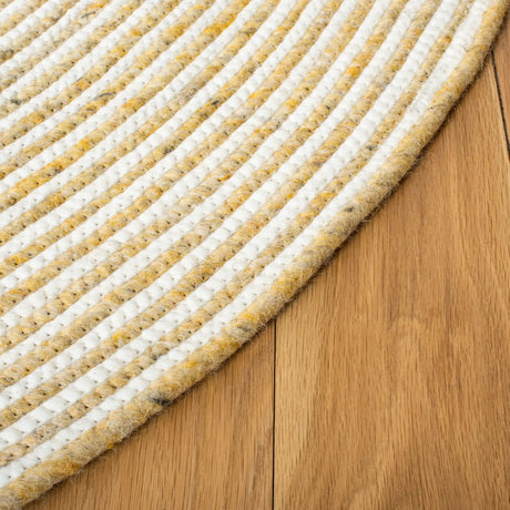 Safavieh Braided 5'-0" x 7'-0" Rug in Gold / Ivory