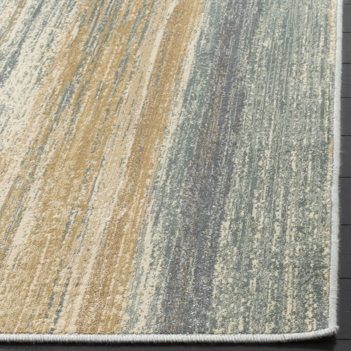 Safavieh Vintage 4'-0" x 5'-7" Rug in Light Blue
