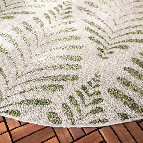 Safavieh Courtyard 6'-7" x 6'-7" Rug in Beige / Green