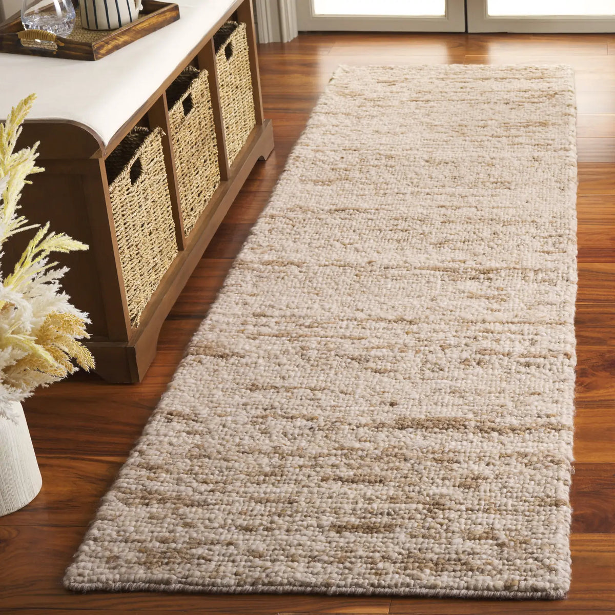 Safavieh Natura 2'-3" x 8'-0" Rug in Ivory / Beige