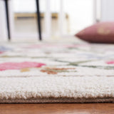 Safavieh Chelsea 3'-9" x 5'-9" Rug in Ivory / Green