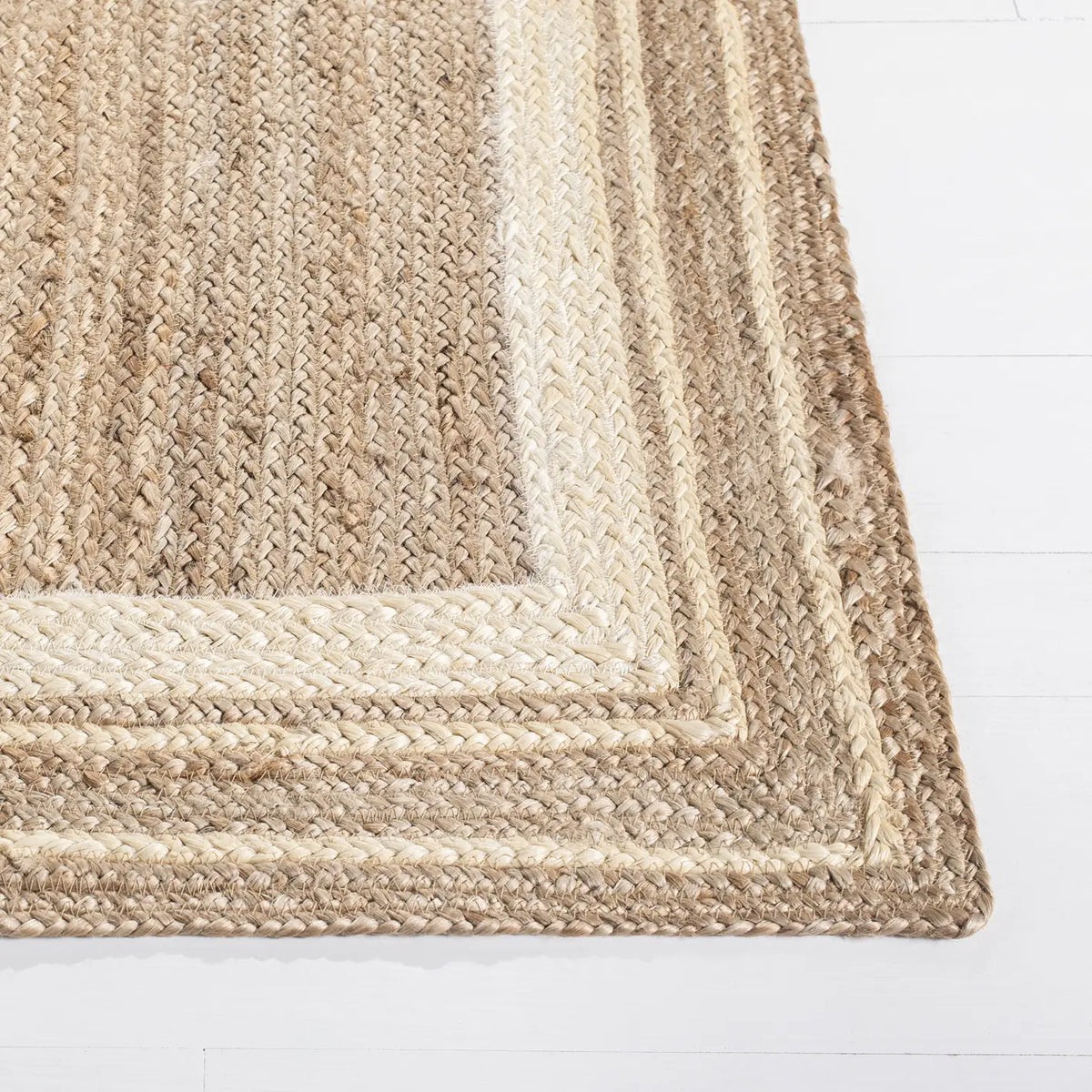 Safavieh Natural Fiber 4'-0" x 6'-0" Rug in Ivory / Natural