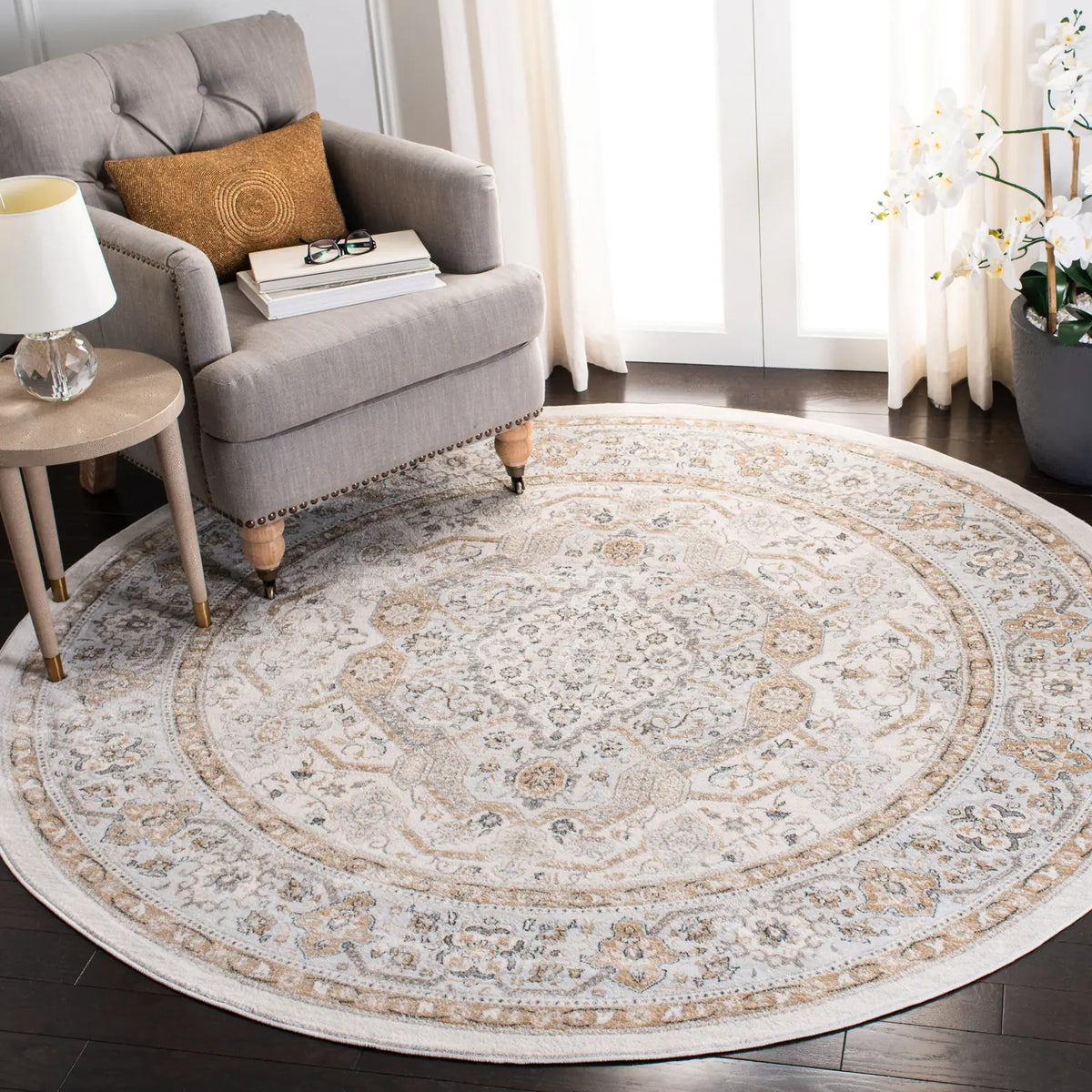 Safavieh Isabella 10'-0" x 10'-0" Rug in Cream / Beige