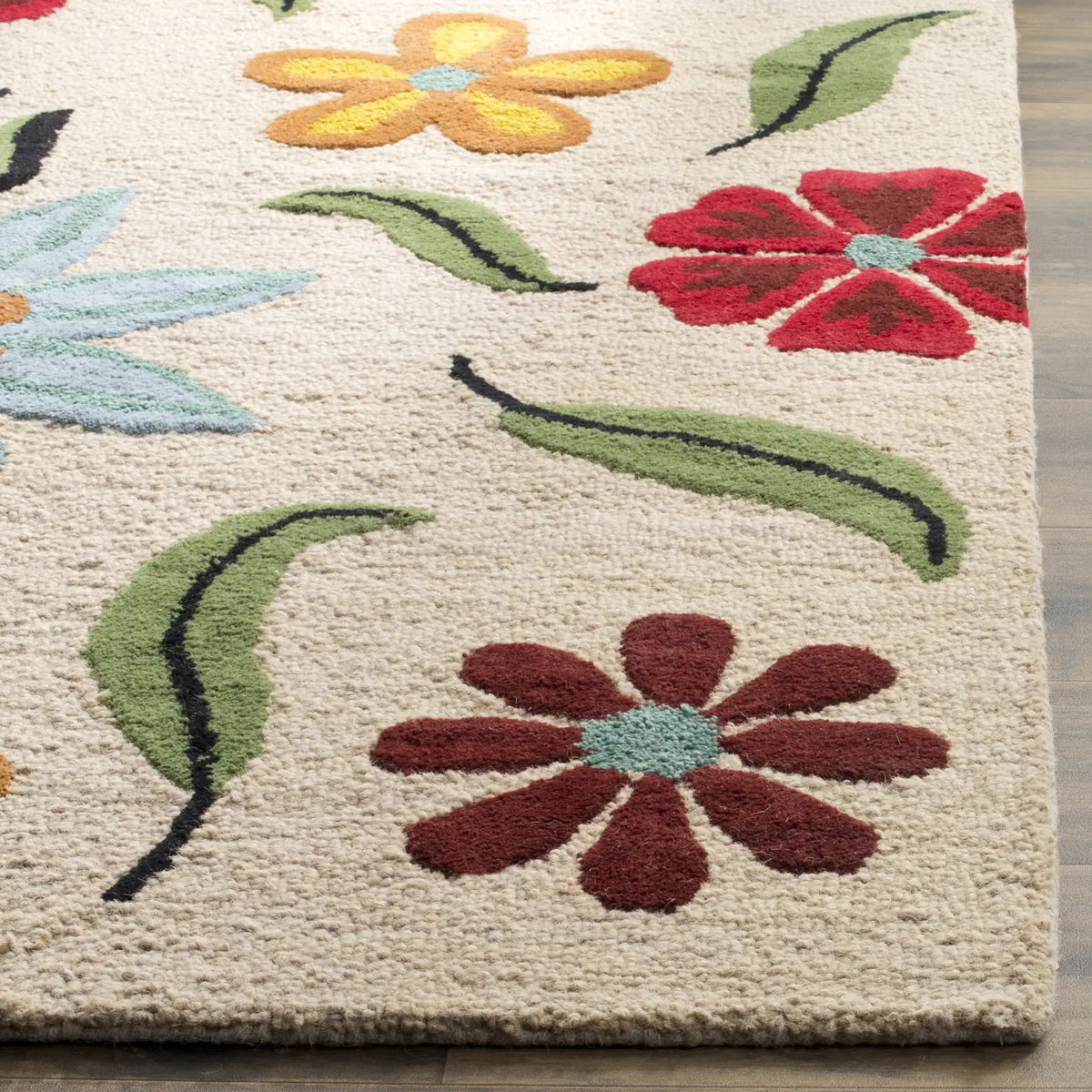 Safavieh Blossom 4'-0" x 6'-0" Rug in Beige / Multi