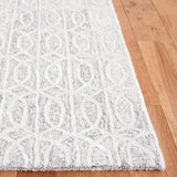 Safavieh Ebony 4'-0" x 6'-0" Rug in Natural / Ivory