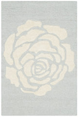Safavieh Cambridge 2'-0" x 3'-0" Rug in Grey / Ivory