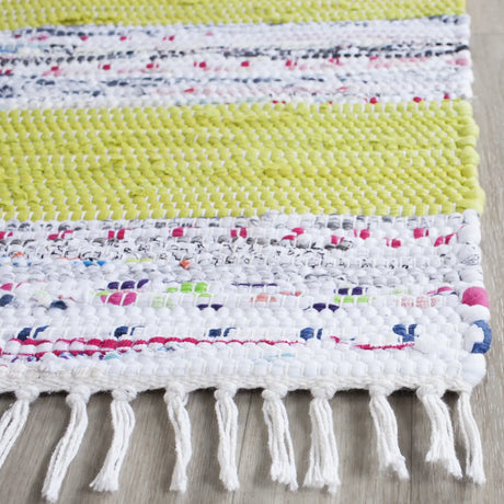 Safavieh Montauk 2'-3" x 7'-0" Rug in Ivory / Light Green