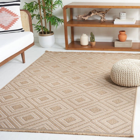 Safavieh Aspect 4'-0" x 6'-0" Rug in Natural / Ivory